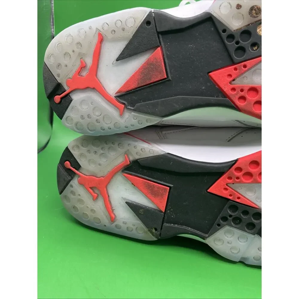 Air Jordan 7 Retro Men’s Size 10.5 White Infrared CU9307- 160 LACES HAVE STAIN